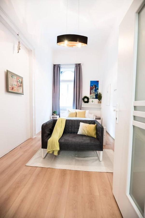 Cosy And Central Apartment With 4 Bedrooms And A/C Budapeszt Zewnętrze zdjęcie