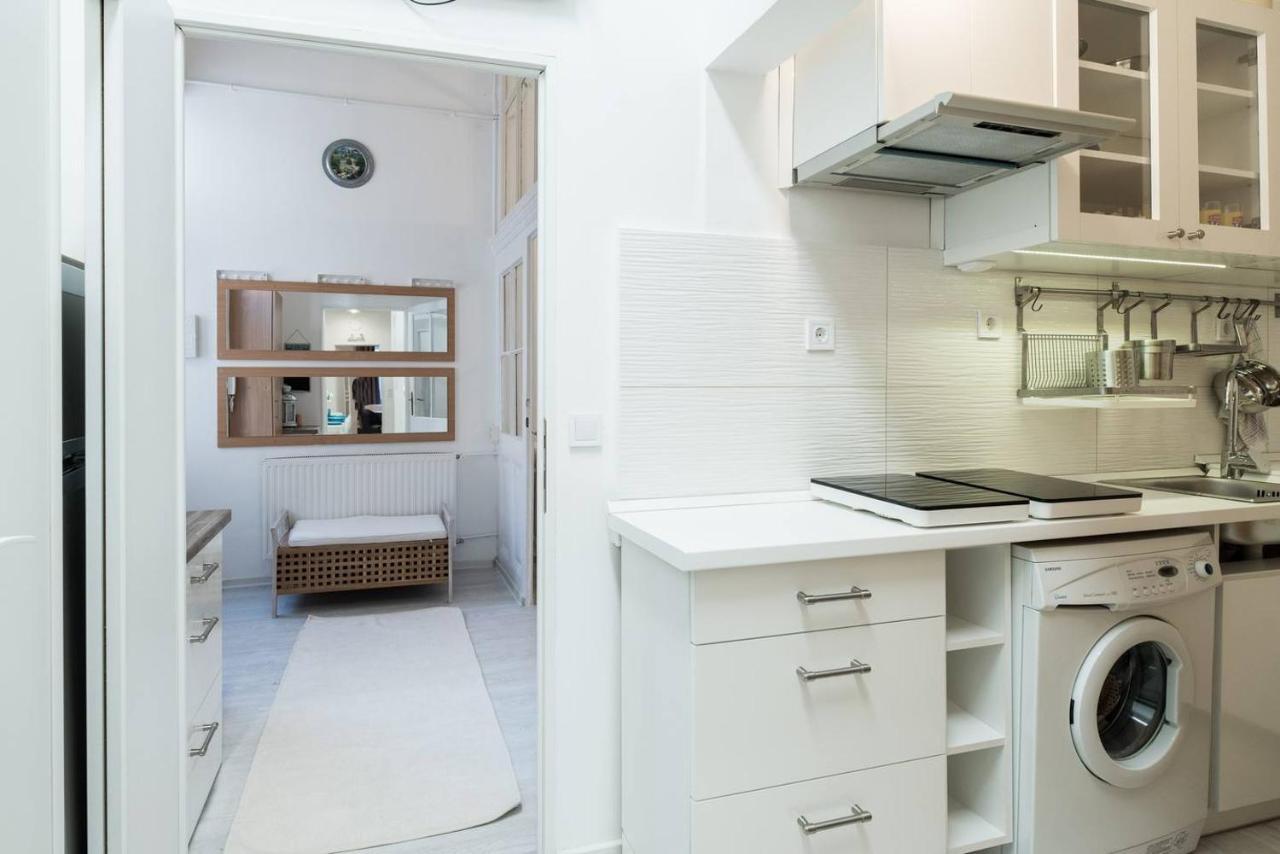 Cosy And Central Apartment With 4 Bedrooms And A/C Budapeszt Zewnętrze zdjęcie