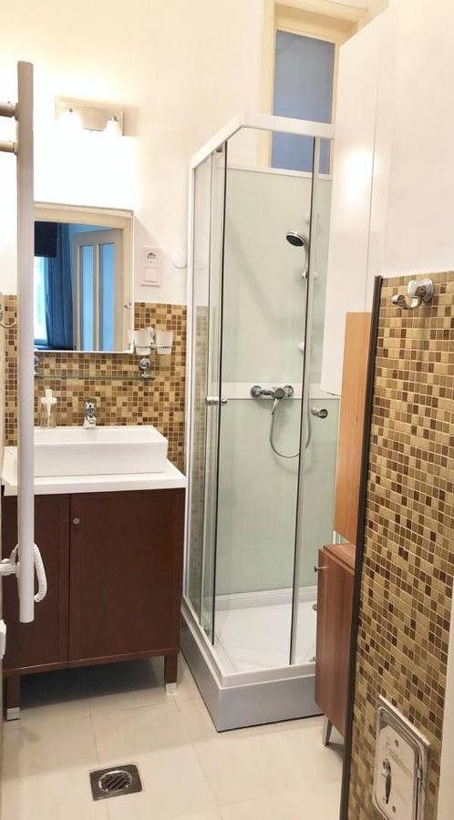 Cosy And Central Apartment With 4 Bedrooms And A/C Budapeszt Zewnętrze zdjęcie