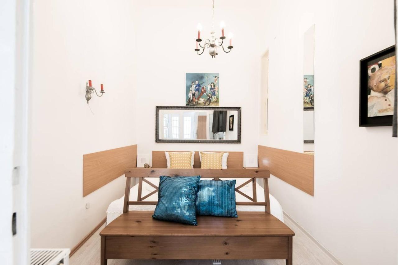Cosy And Central Apartment With 4 Bedrooms And A/C Budapeszt Zewnętrze zdjęcie