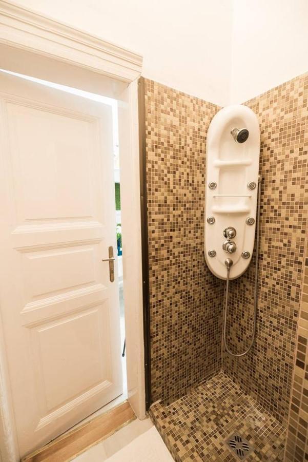 Cosy And Central Apartment With 4 Bedrooms And A/C Budapeszt Zewnętrze zdjęcie