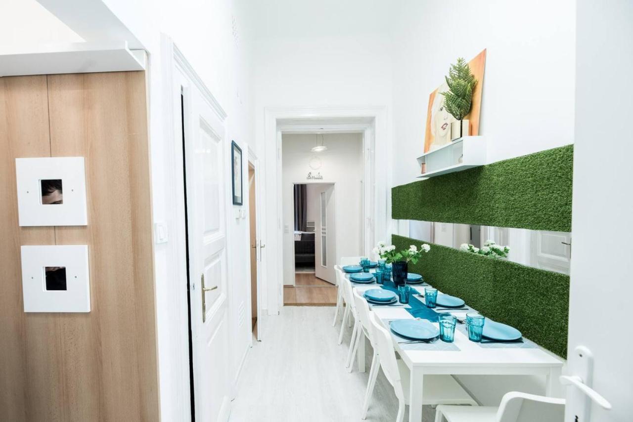 Cosy And Central Apartment With 4 Bedrooms And A/C Budapeszt Zewnętrze zdjęcie