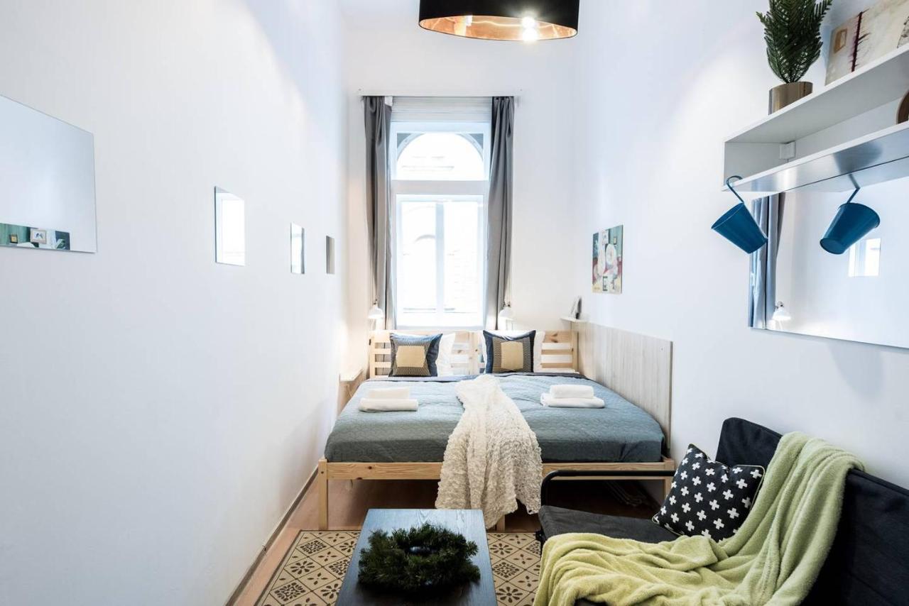 Cosy And Central Apartment With 4 Bedrooms And A/C Budapeszt Zewnętrze zdjęcie